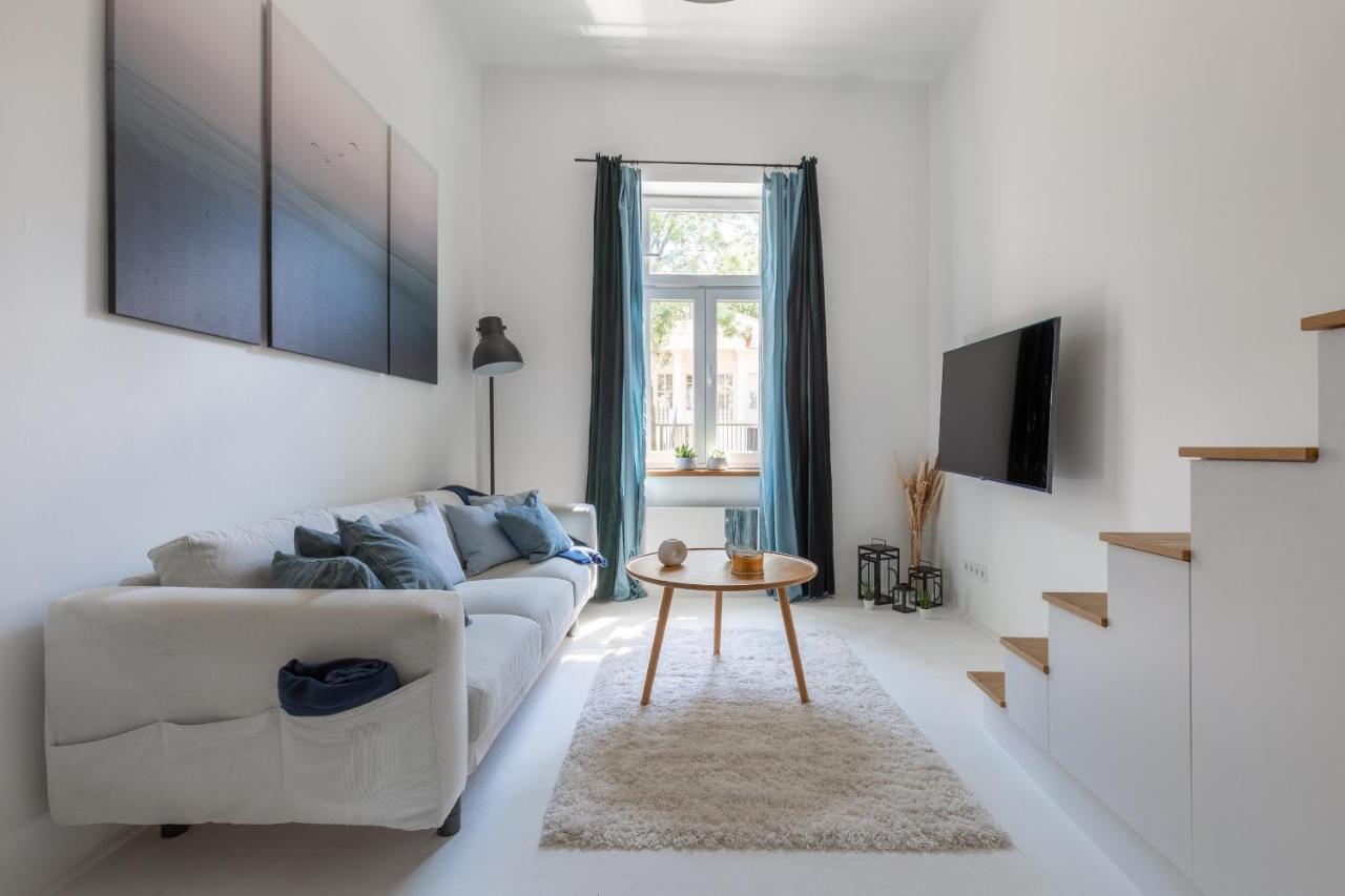 Black And White Apartamento Budapest